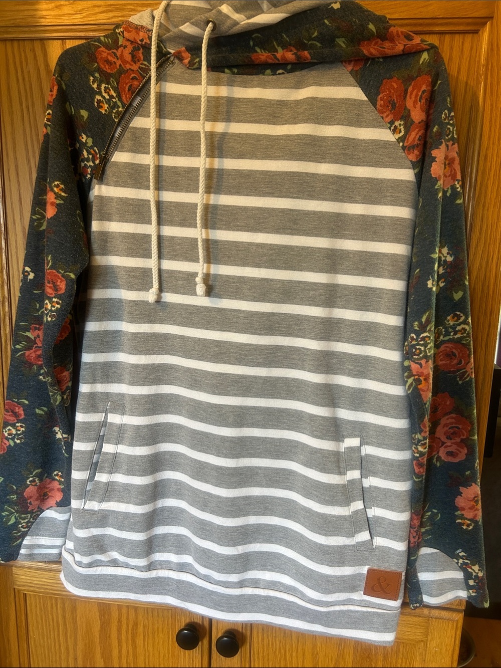 AMPERSAND AVE Gray & Floral Striped Pullover Hoodie